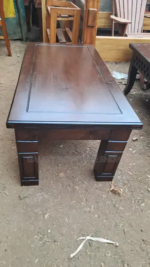 Coffee Table 2 Stools Kes 18,500