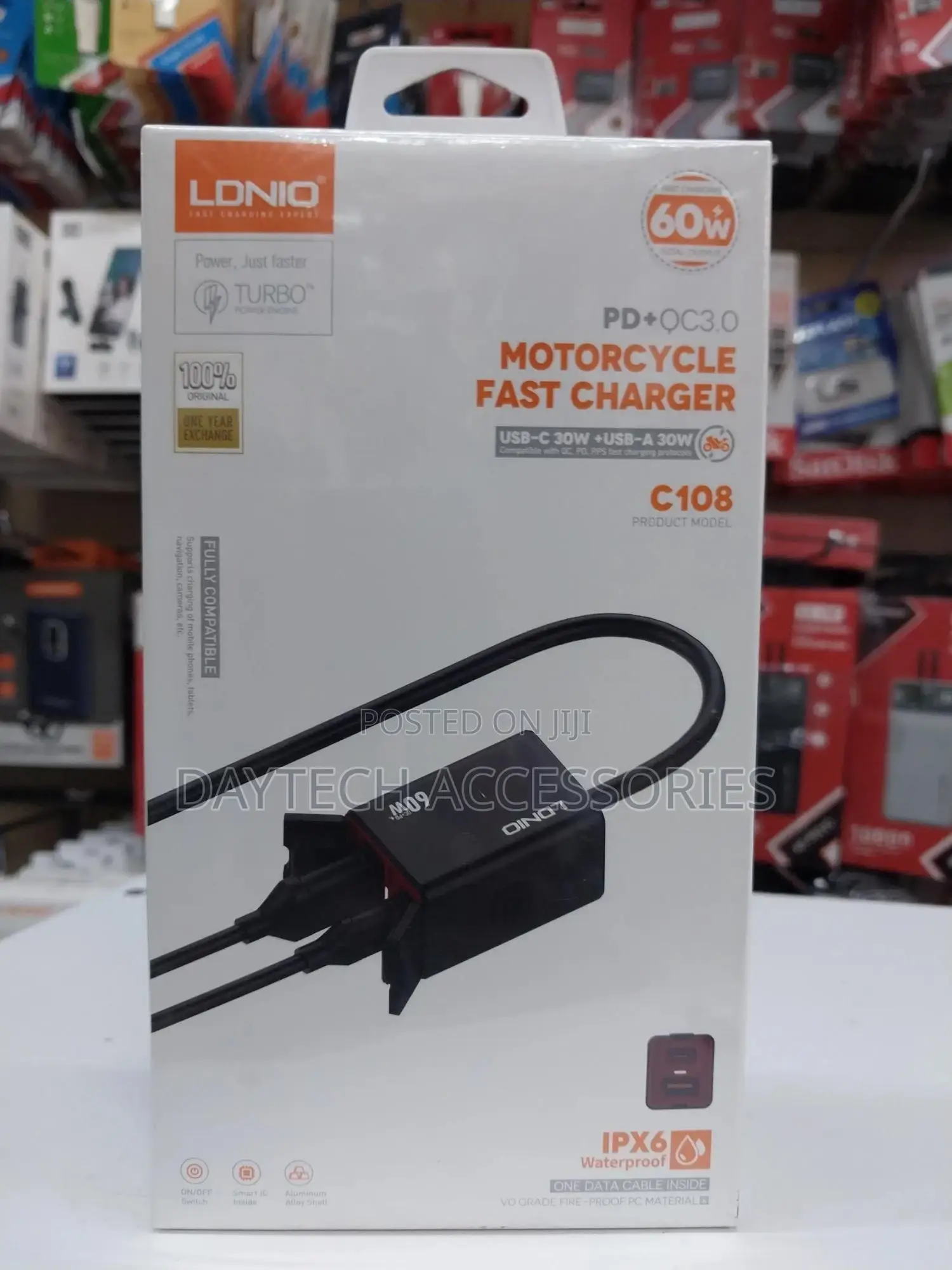 Ldnio C108 Motorcycle Fast Charger.