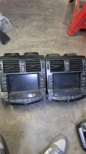 Toyota Crown Radio Unit