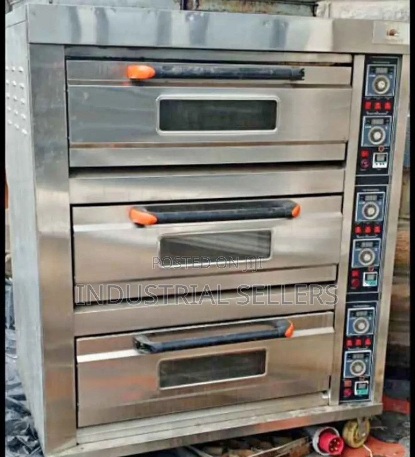 Commercial Electric Oven 3 Deck 6 Trays Available Now