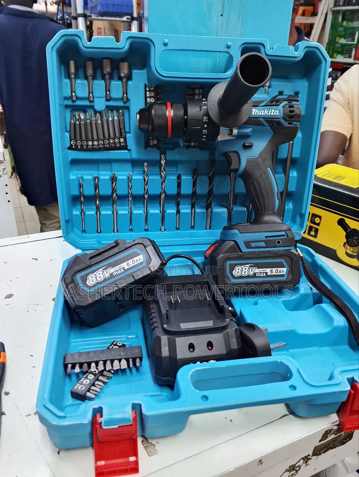 Makita 88v/Makita Hammer Drill Cordless Metallic Chuck