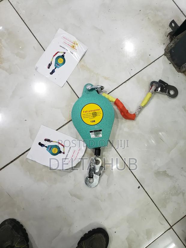 Zero-gravity Self-retractable Lanyard

Maximum Fall Safety - main view