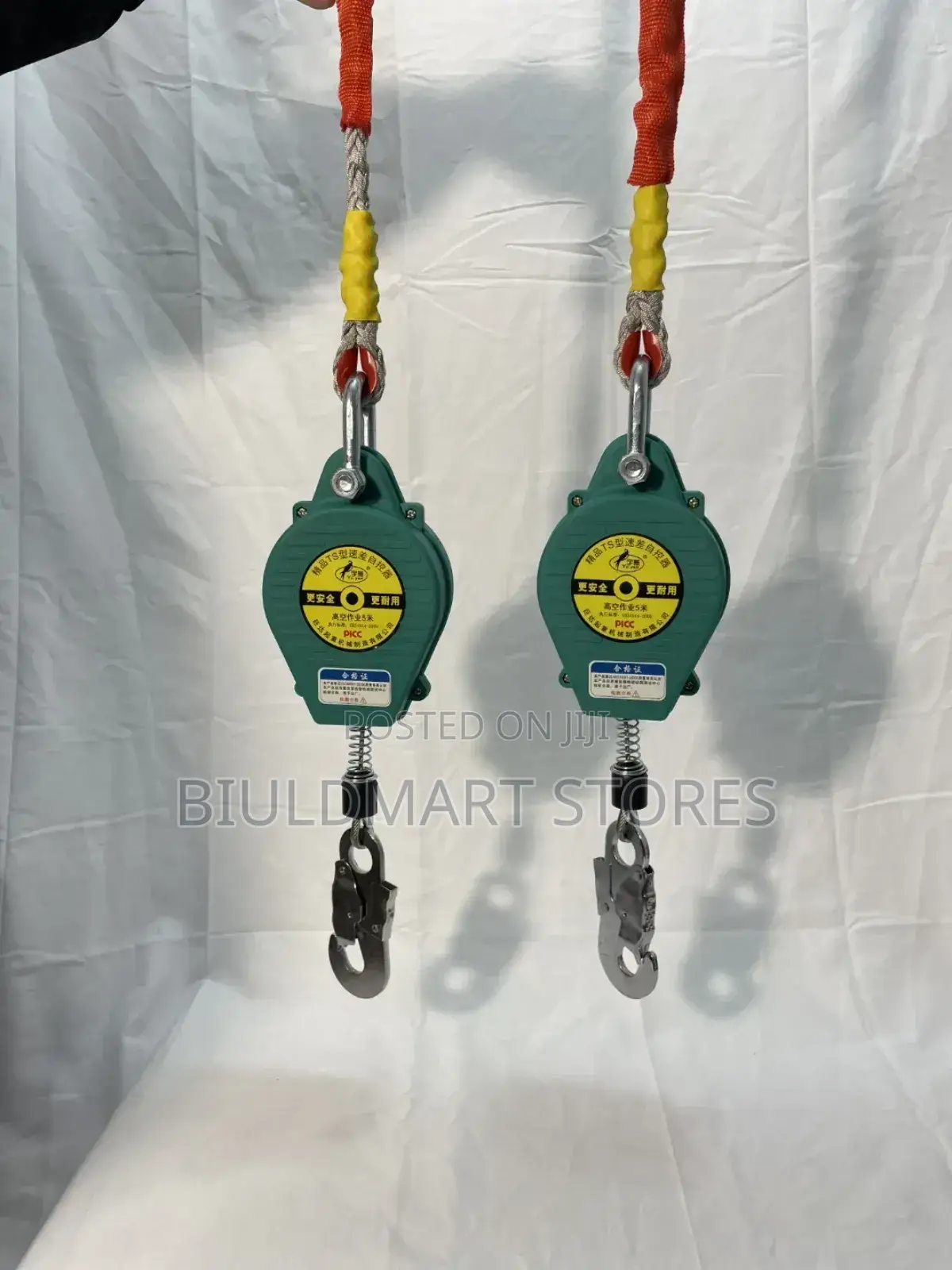 Reliable Fall Arrest Equipment With Heavy Duty Casing & Speed Control