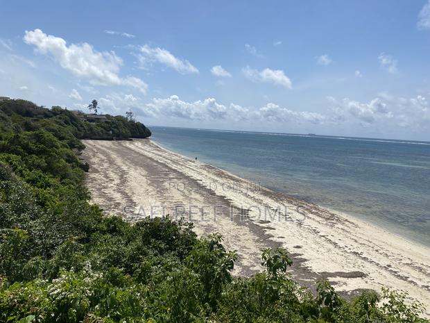 Prime Beach Plot Prime 21 Acres for Sale Mombasa - main view