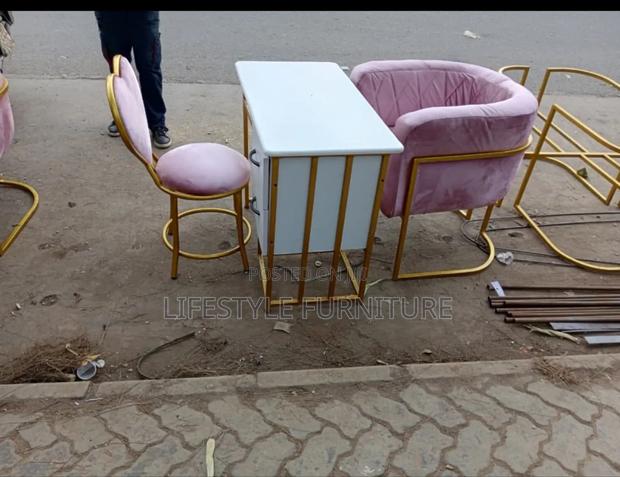 Fancy Manicure Tables - main view