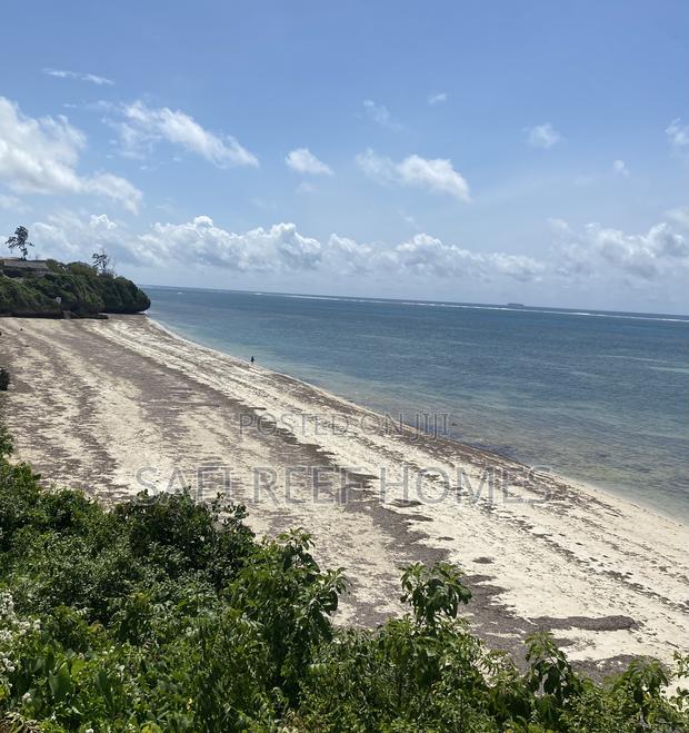 21 Acres Beach Plot in Mombasa for Sale Idea for Hotel