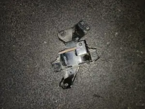 Engine Mount Honda Life