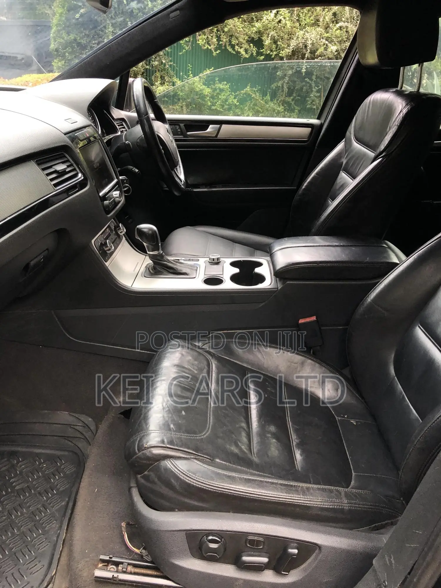 Volkswagen Touareg 2012 Black