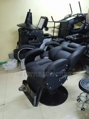 Kinyozi Chairs