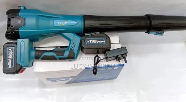 Makita Air Dust Blower/ Cordless Makita Leaf Blower - main view