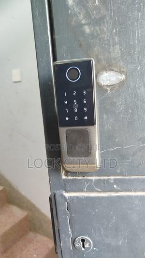 D-Key Pro Smart Gate Lock - main view