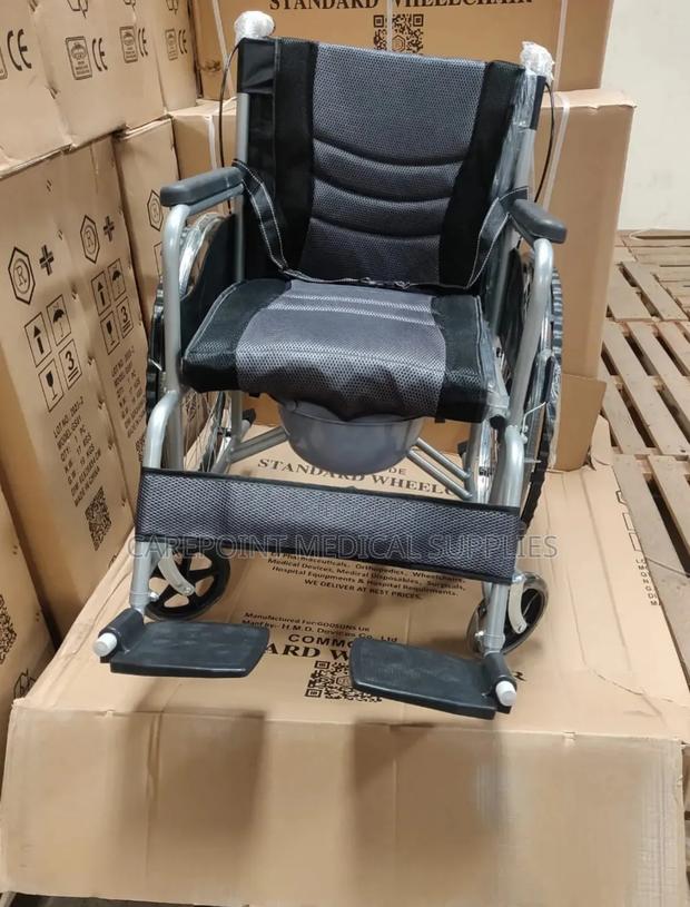 Heavy Duty Standard Commode Wheelchair