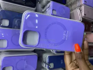 Wadret Apple iPhone 14 Liquid Silicone Case With Magsafe