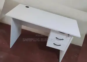 Office Desk – Spacious Sturdy, Perfect for Home or Business