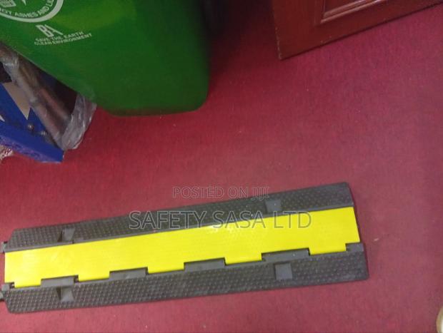 Rubber Cable Protector/ Two Channel - thumbnail 3