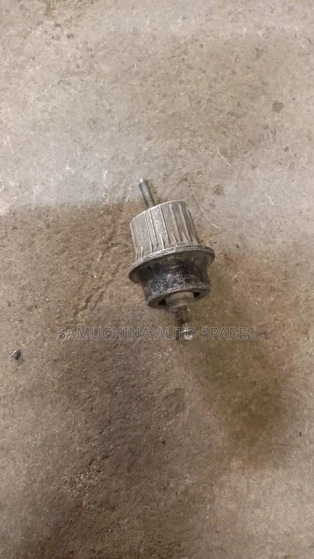 Engine Mounting Toyota Mark X