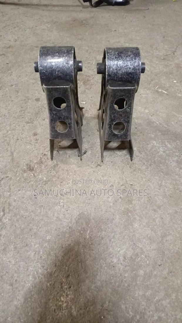 Rear Engine Mounting Nissan X-Trail - main view