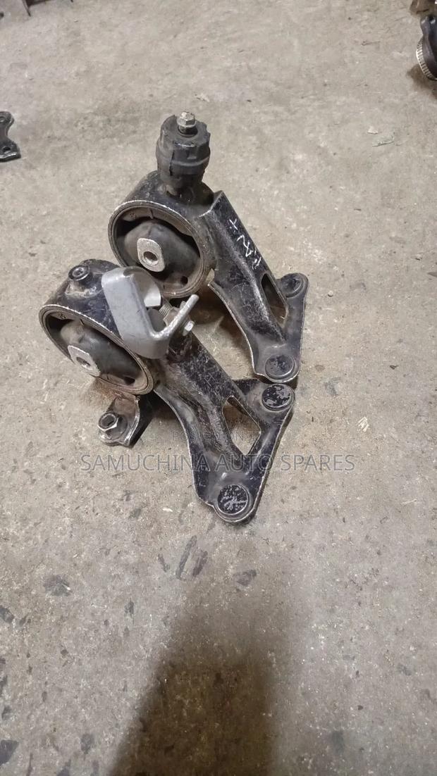 Rear Gearbox Mounting Toyota Rav4