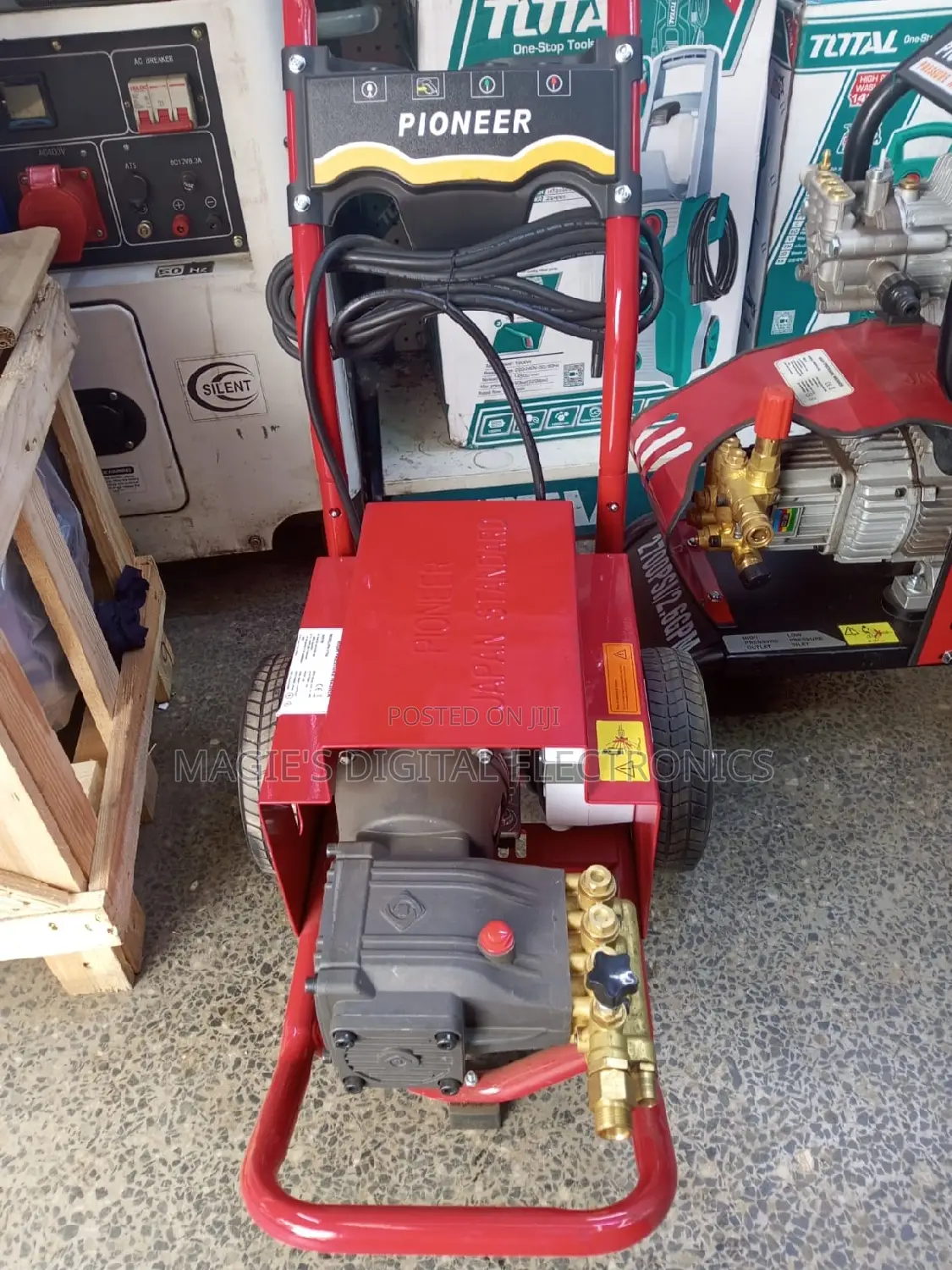 Highly Noted 2000psi Pioneer Electric Pressure Washer