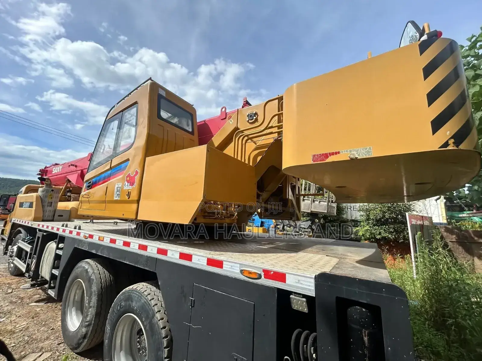 Crane for Service Delivery Available