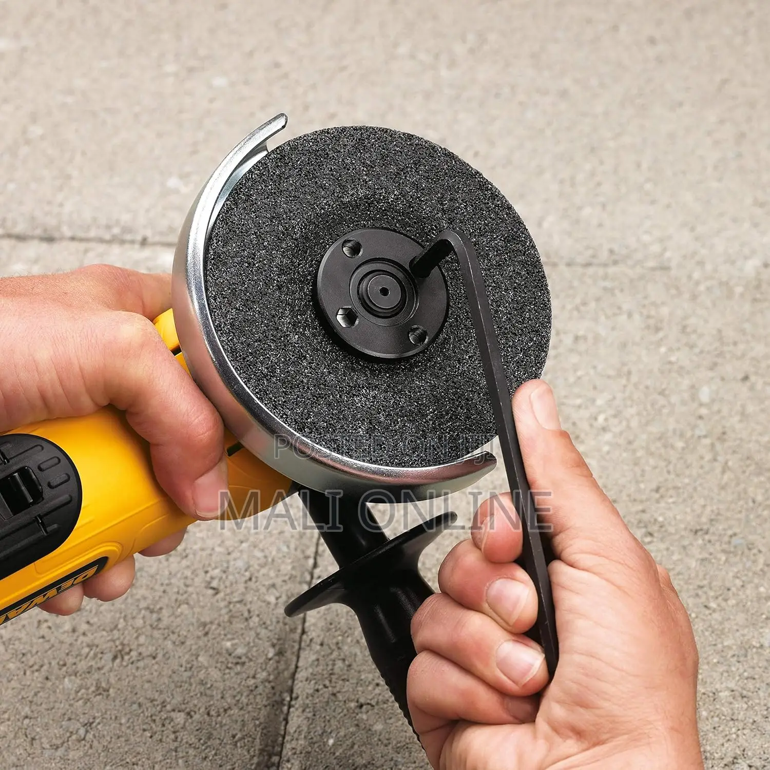 Dewalt 4.5 Inch Angle 115mm 900w High-performance Electric Grinder
