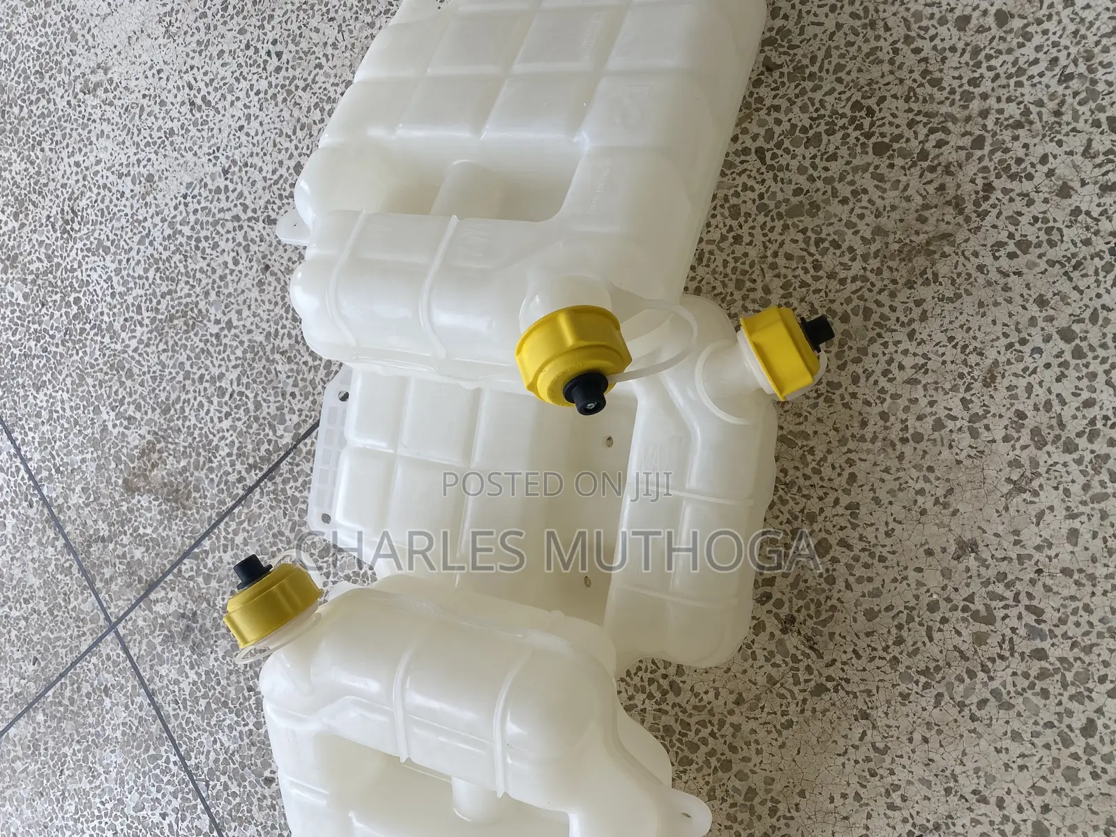 Fuso Fi Radiator Coolant Reserve Tank