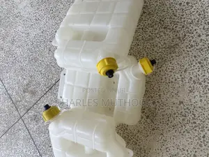 Fuso Fi Radiator Coolant Reserve Tank