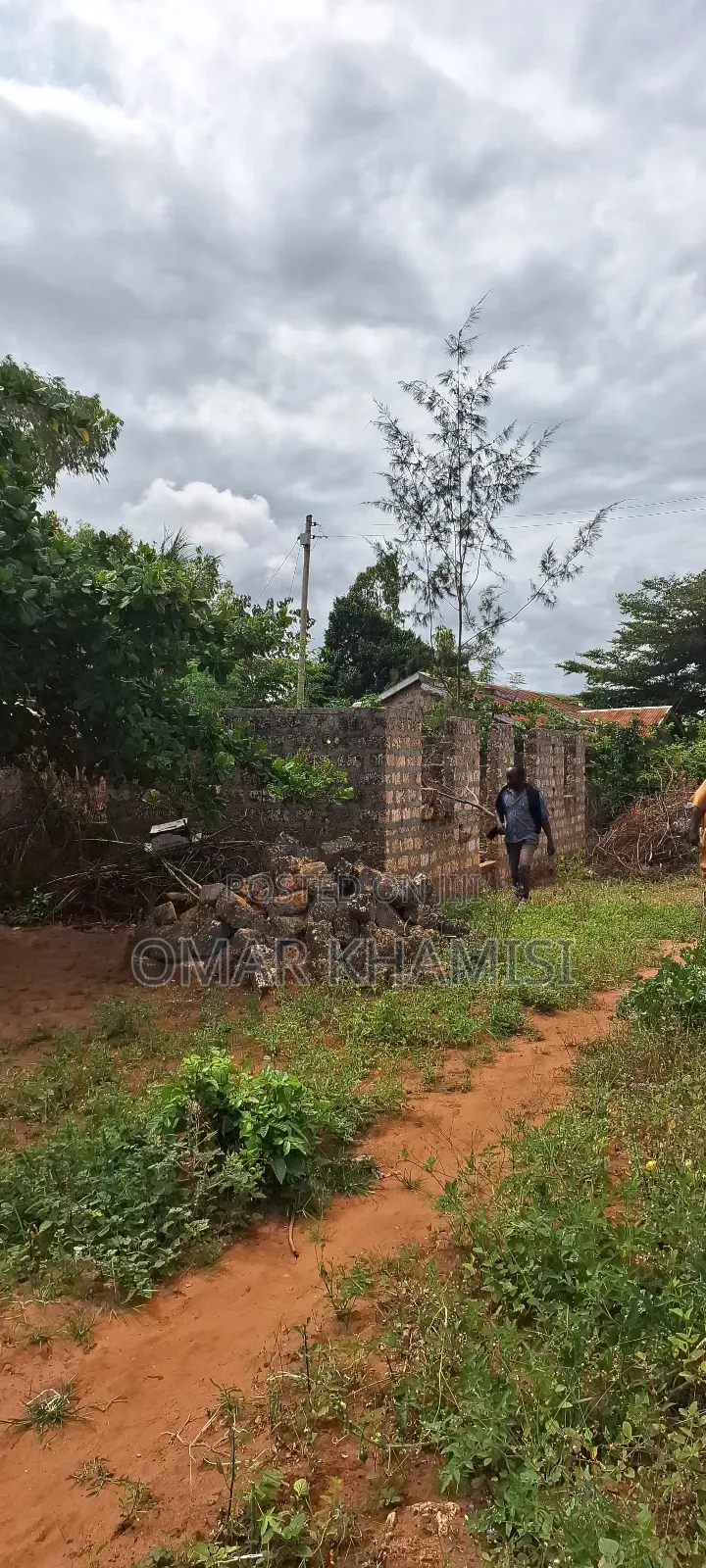 Plot 4 Sale