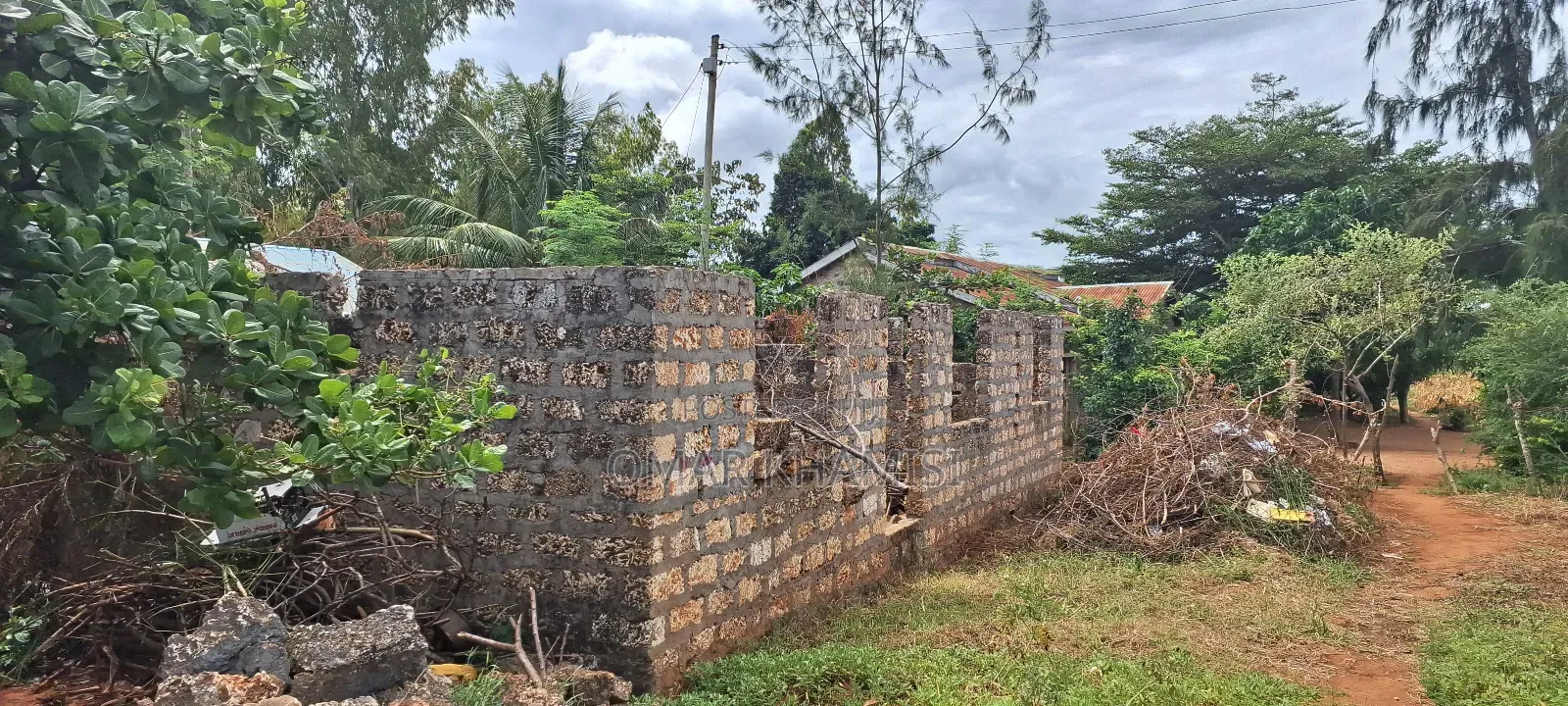 Plot 4 Sale