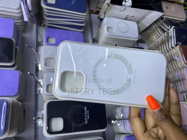 Yahooo Apple iPhone 12 and iPhone 12 Pro Silicone Case With Magsafe - main view