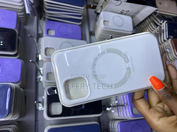 Yahooo Apple iPhone 12 and iPhone 12 Pro Silicone Case With Magsafe - thumbnail 2