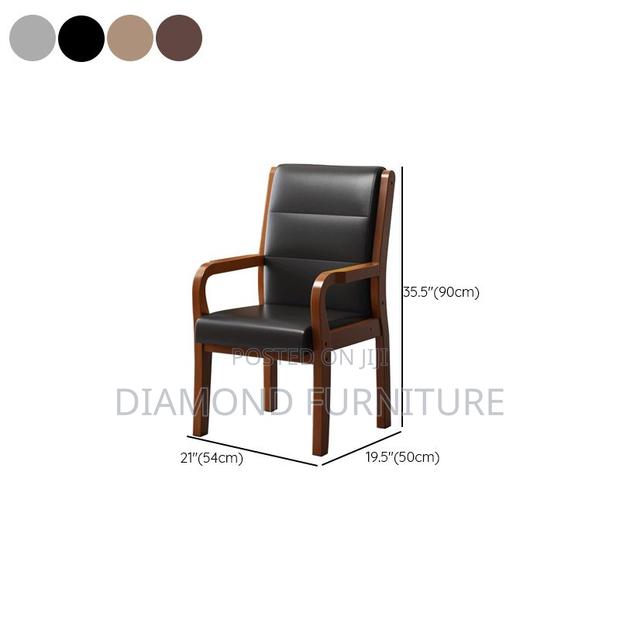 Office Chair; Simple Executive Office Chair – Comfort Meets Elegance - thumbnail 3