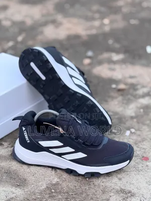 Jungle Green Addidas Terrex