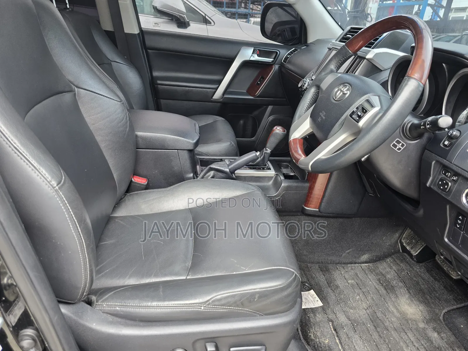 Toyota Land Cruiser Prado 2016 Black