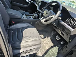 Volkswagen Touareg 2020 Gray