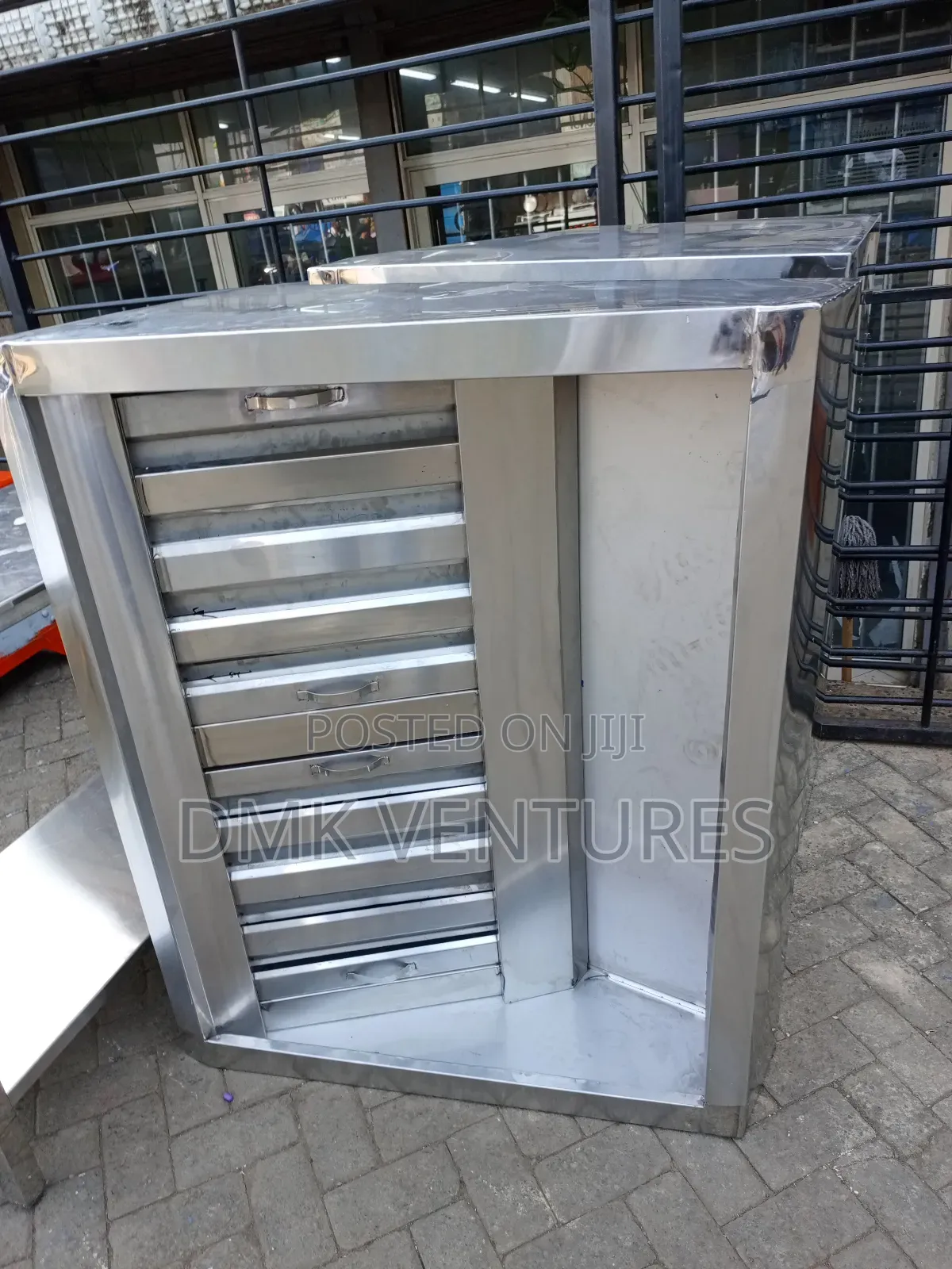 Stylish Stainless Kitchen Hood