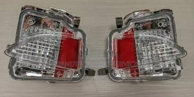 Toyota  Ractis Rear Bumper  Reflectors