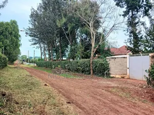 Mugutha 40x80 Plot With Perimeter Wall.