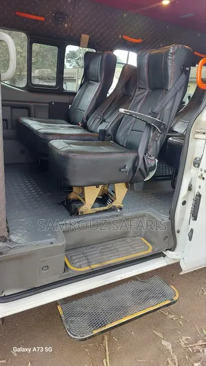 Comfortable 10 Seater Highroof Luxury Van Shuttle With Wi-Fi