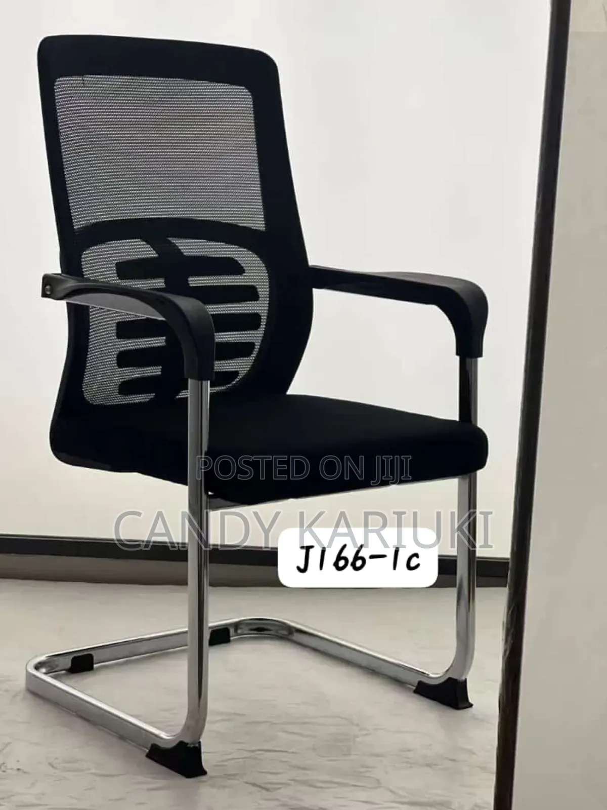 Comfortable Visitors Chair With Strong Steel Base