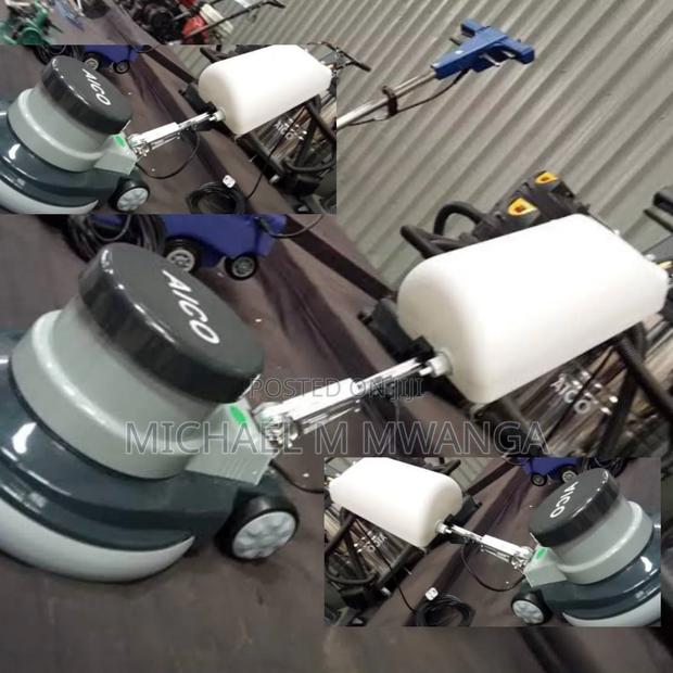 Time-Saving Floor Scrubbing Machine