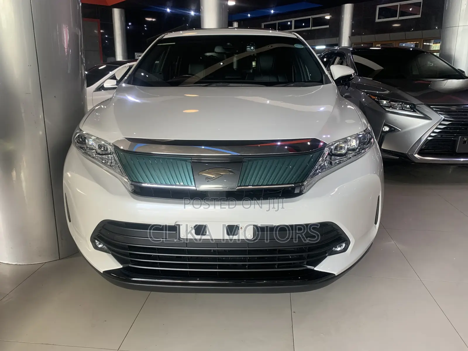 Toyota Harrier 2.0 2018 Pearl