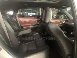 Toyota Harrier 2.0 2018 Pearl
