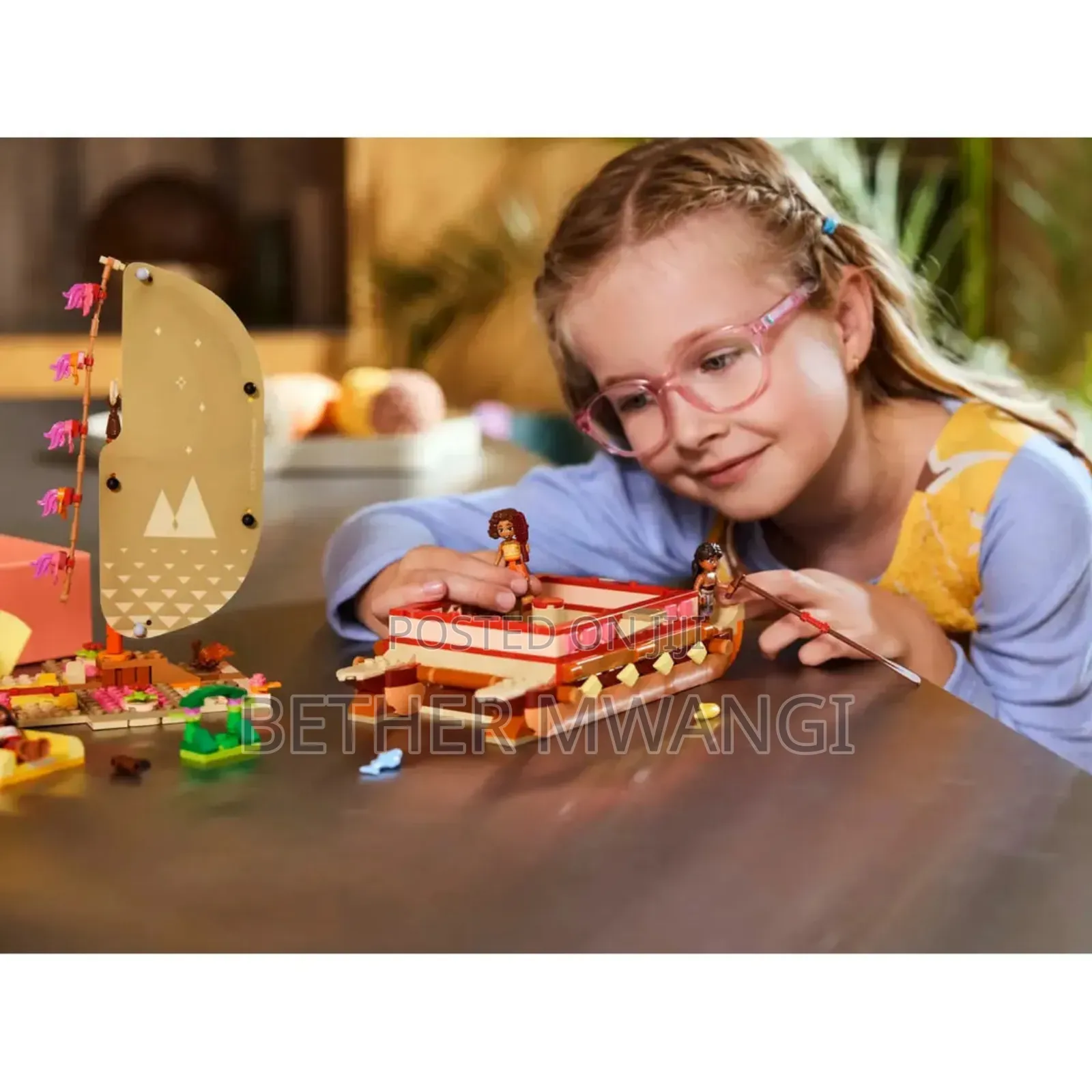 Lego 43270 - Disney Moana's Adventure Canoe in Kenya