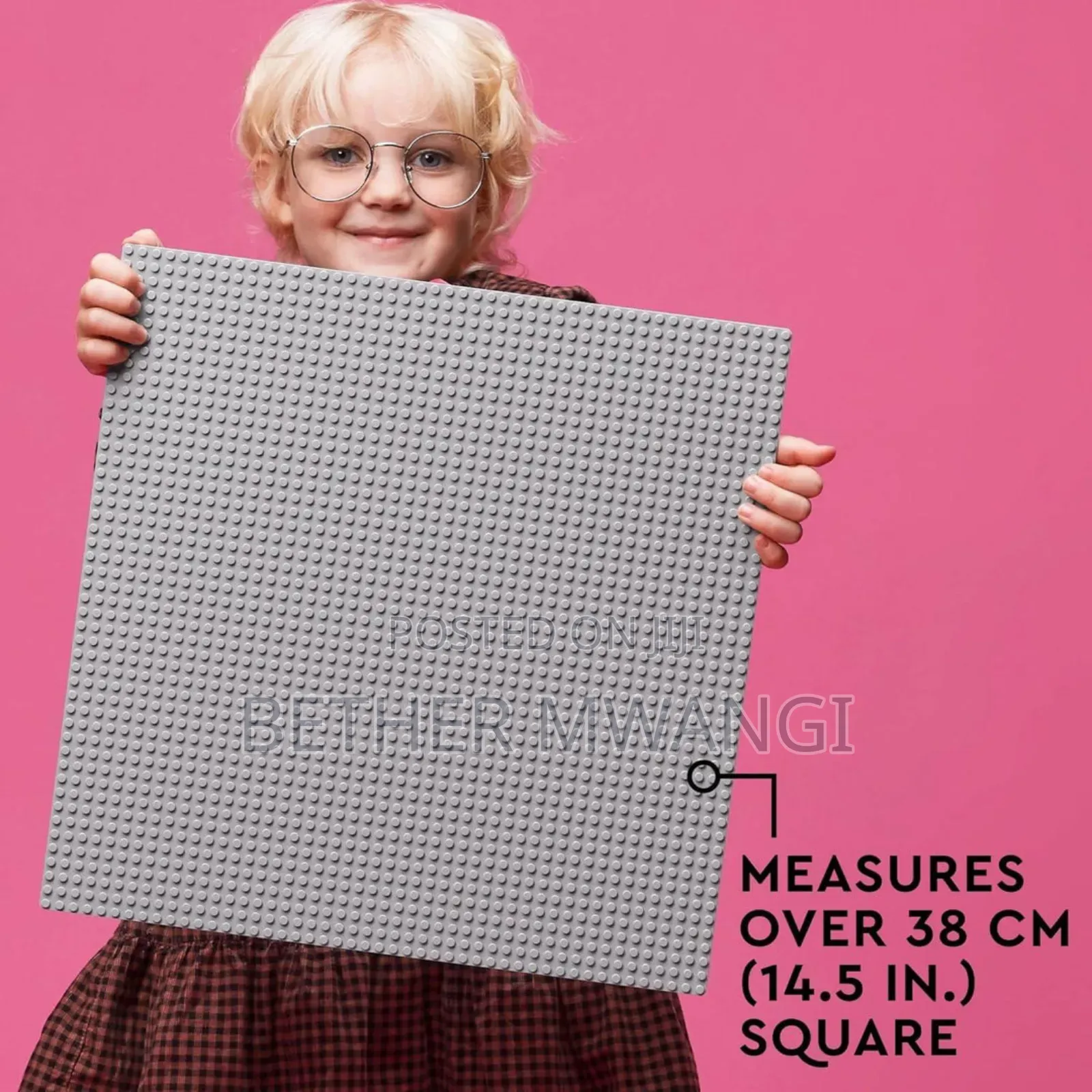 Lego 11024 - Classic Gray Baseplate in Kenya
