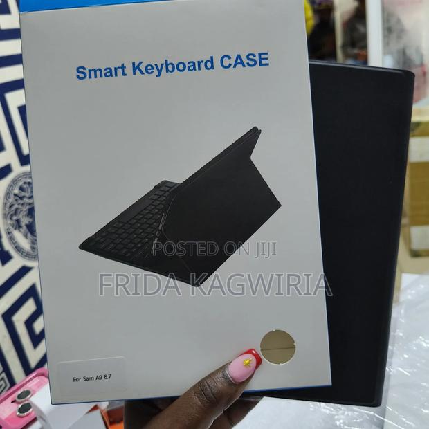 Samsung Galaxy Tab A9 Smart Keyboard Flip Cover