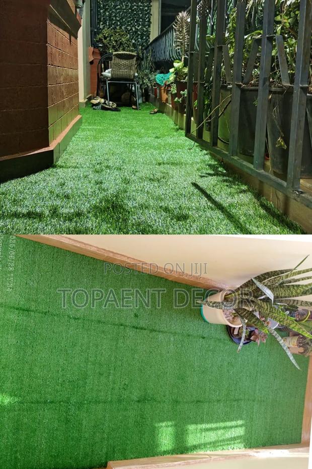 Easy to Maintain and Install Green Balcony Artificial Grass Carpet - main view