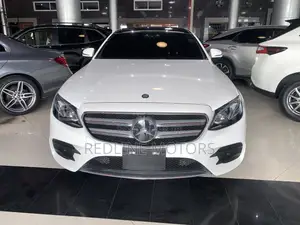 Mercedes-Benz E200 2018 Pearl
