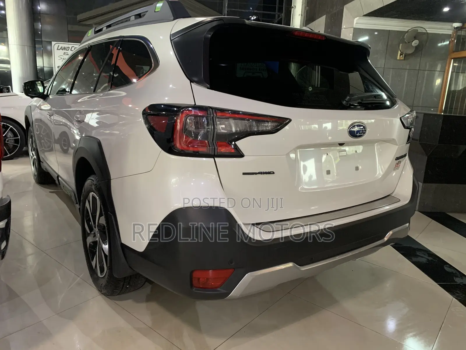 Subaru Outback Premium 2022 White