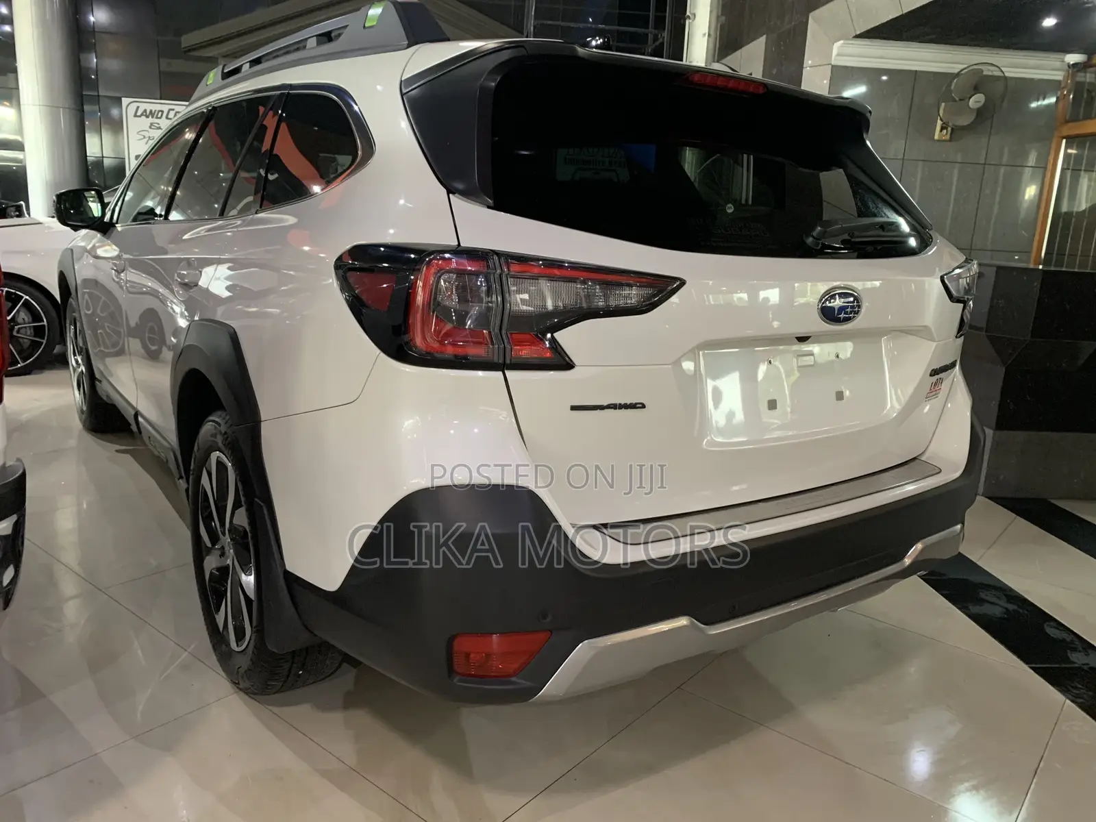 Subaru Outback Premium 2022 White